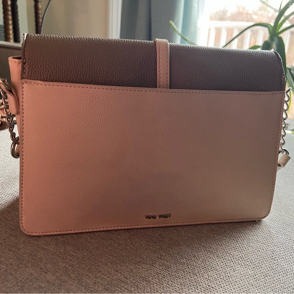 Handbag - Picture 6 of 8